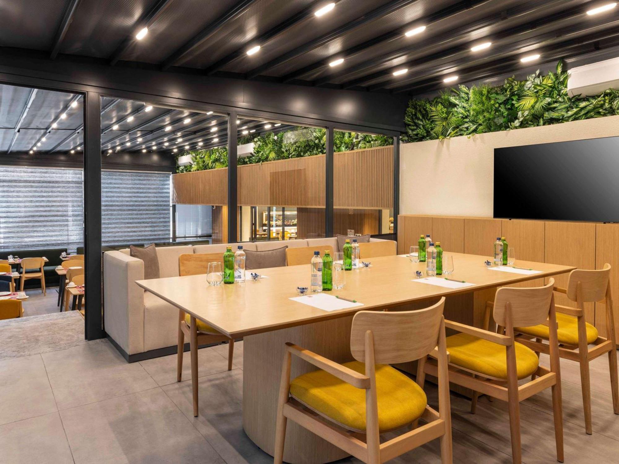 Hotel Ibis Istanbul Sisli Zewnętrze zdjęcie