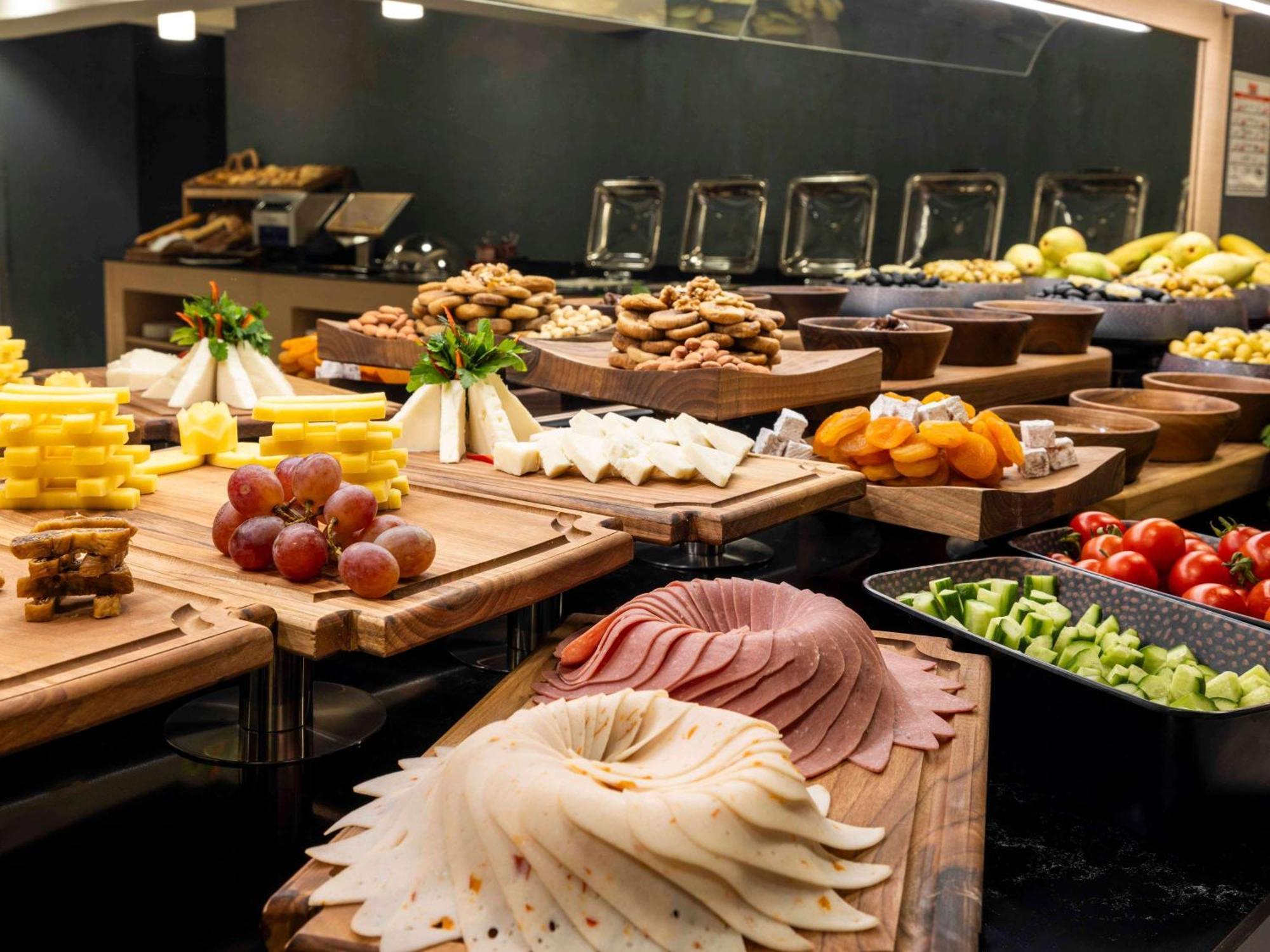 Hotel Ibis Istanbul Sisli Zewnętrze zdjęcie