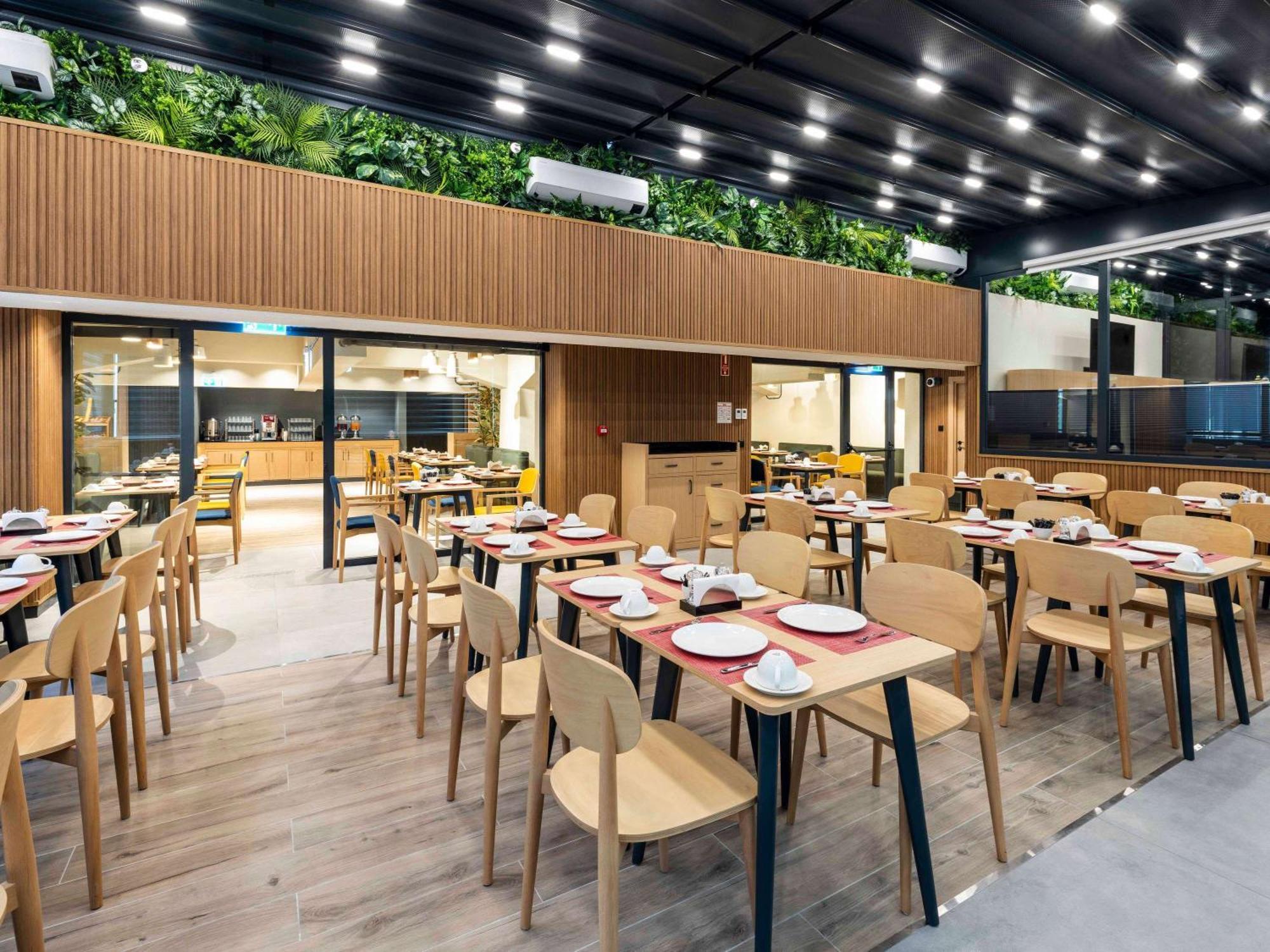 Hotel Ibis Istanbul Sisli Zewnętrze zdjęcie